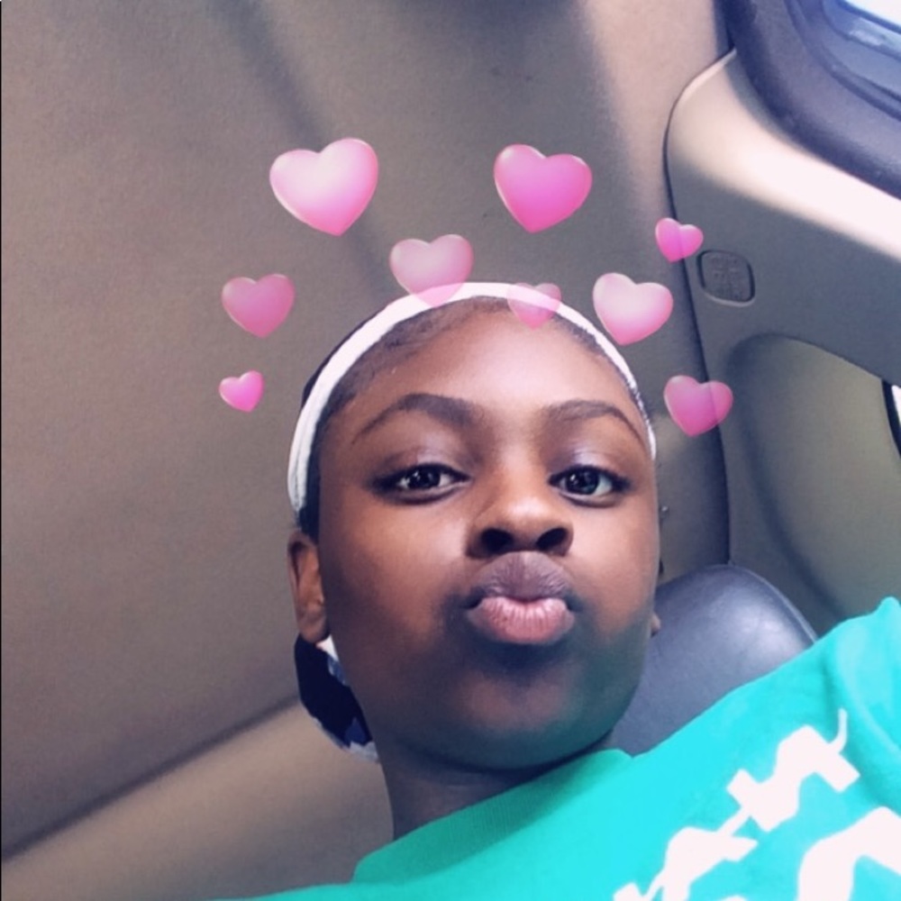 Meet your Posher, Khalisha